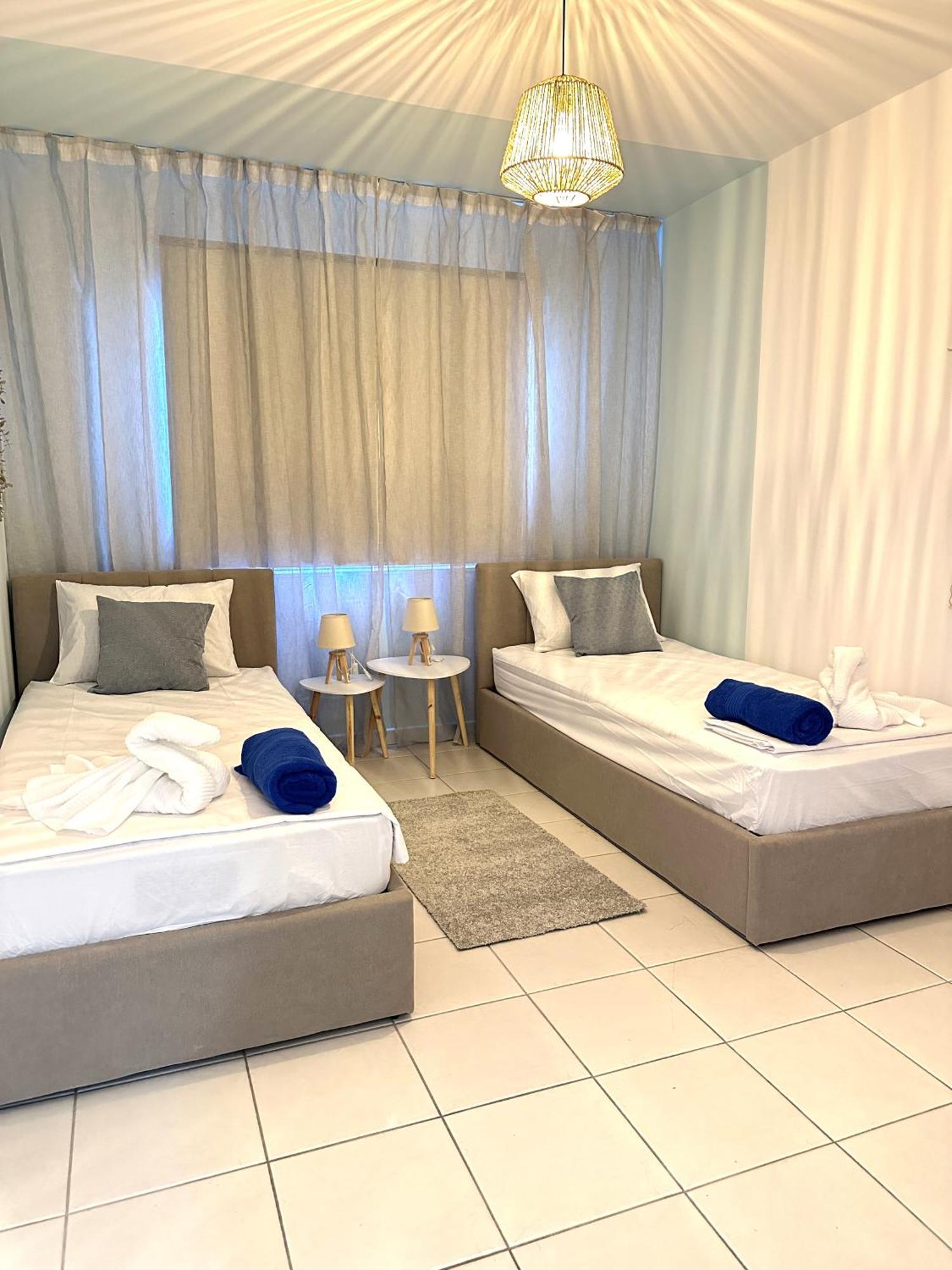 H&O Golden Sun Suite 파포스 외부 사진